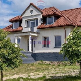 Dom 370 m² na 1 ha w Pszczewie – blisko jezior i lasów