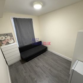 Ładny pokój przy  Thornton Heath